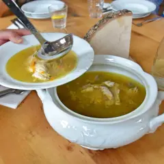Ile kcal ma zupa jarzynowa? Sprawdź, dlaczego warto ją jeść
