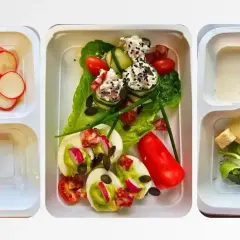 Ile kosztuje dieta pudełkowa? Miesięczny koszt i porady
