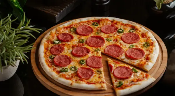 Najlepsze pomysły na dodatki do pizzy domowej, które zaskoczą smakami