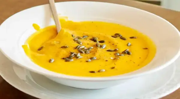Zupa dyniowa jak zrobić – prosty przepis na pyszny smak w domu