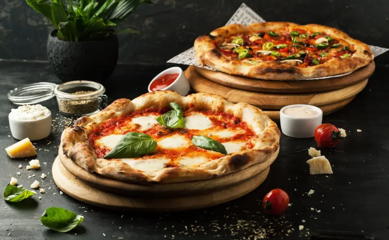 Zdjęcie W jakiej temperaturze piec pizzę i jak długo, aby uniknąć błędów?